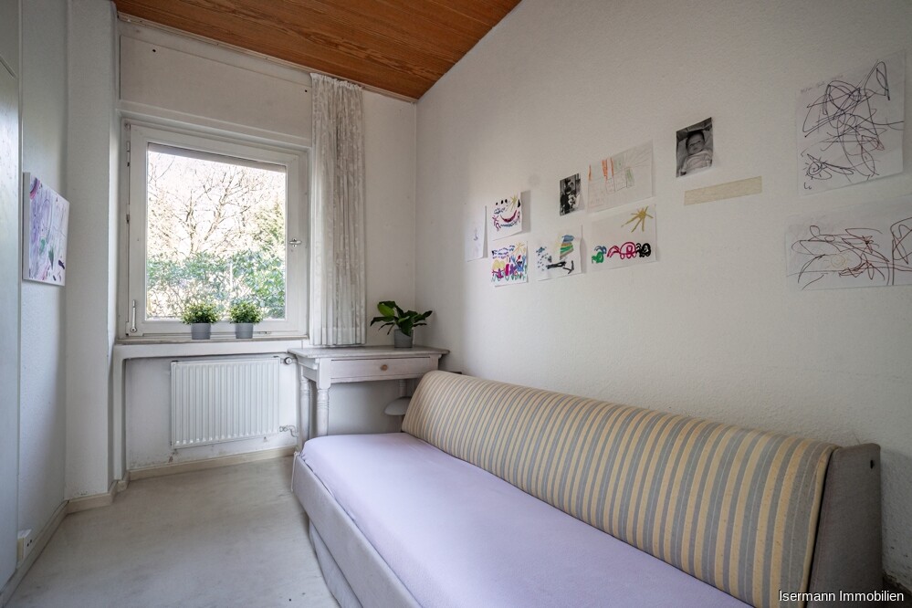 Ein weiteres Zimmer eignet sich flexibel als Büro, Kinder- oder Gästezimmer. 