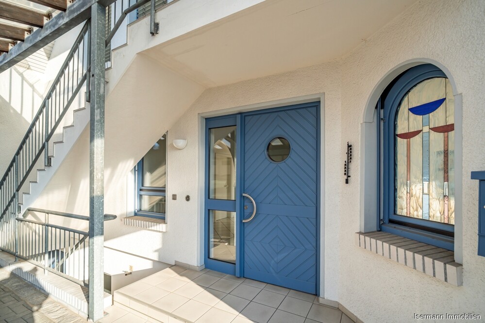  Der Keller ist für beide Parteien über eine Außentreppe zugänglich. 