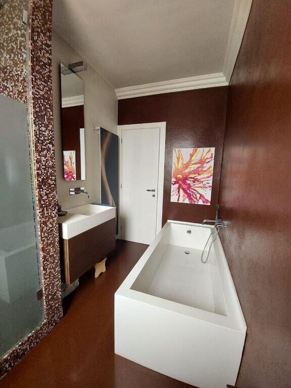 c66c9e43-101c-41c7-822d-5b03ca5a97ef