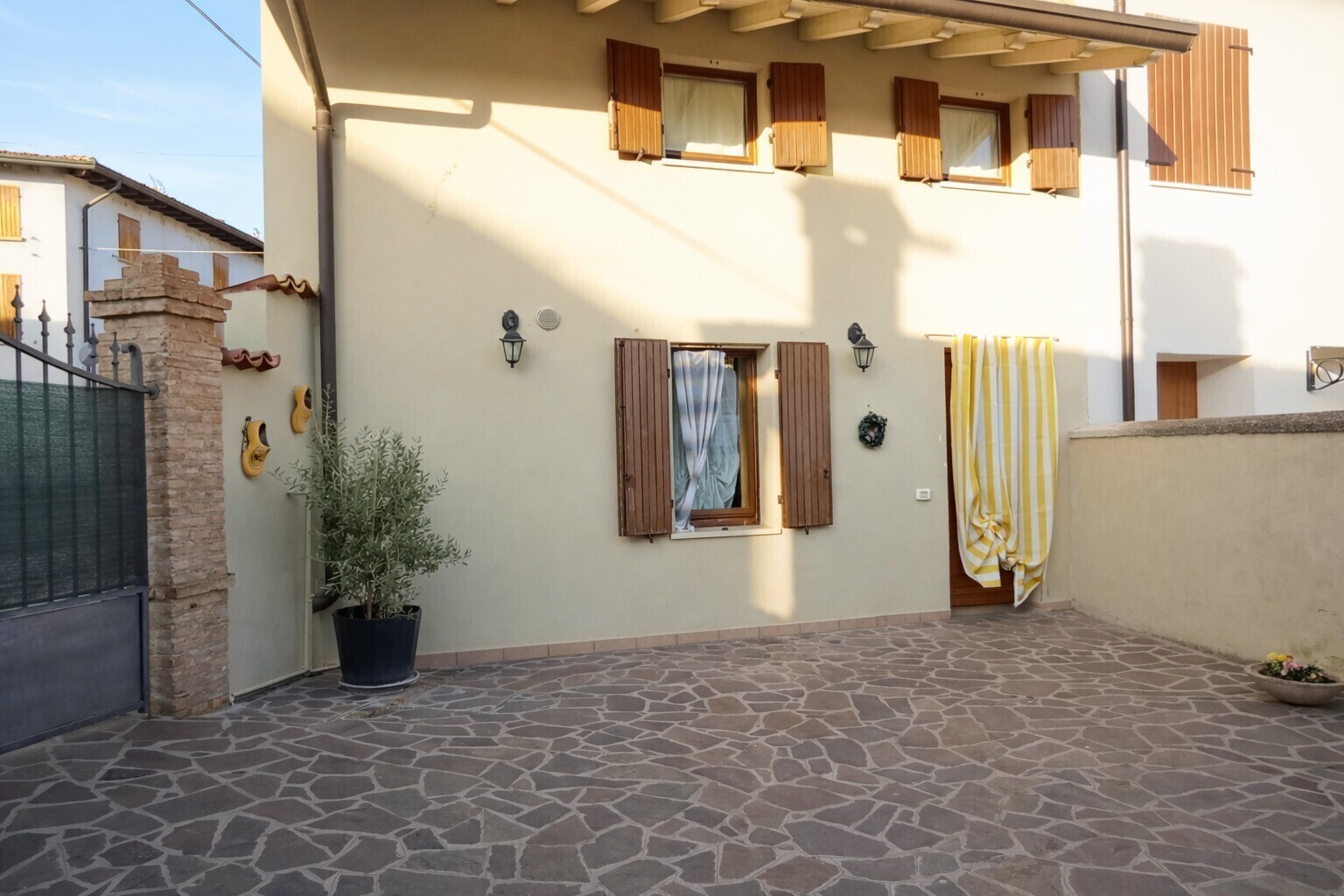 WhatsApp Image 2025-12-22 at 11.08.16