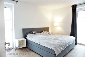 Schlafzimmer Eltern