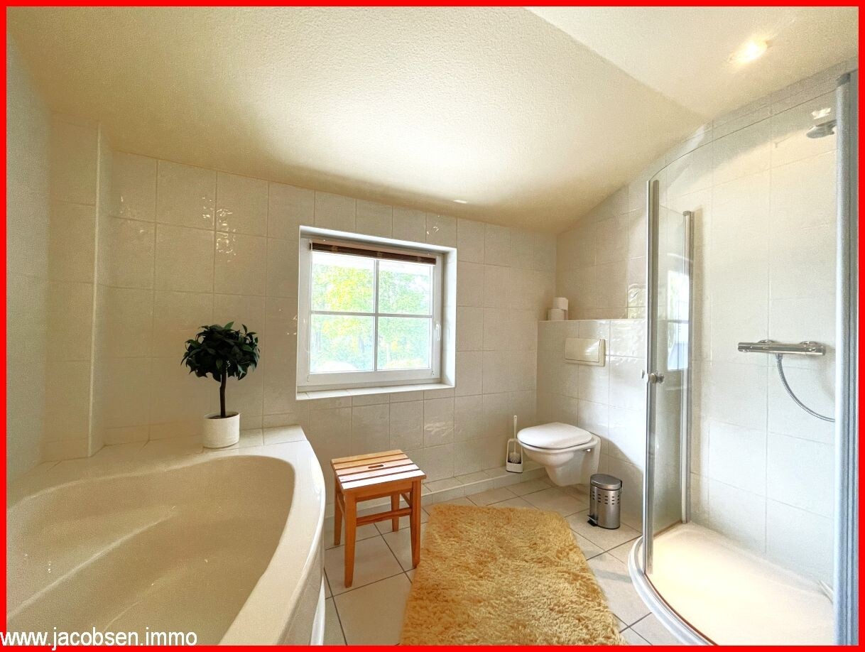 Badezimmer im Obergeschoss 