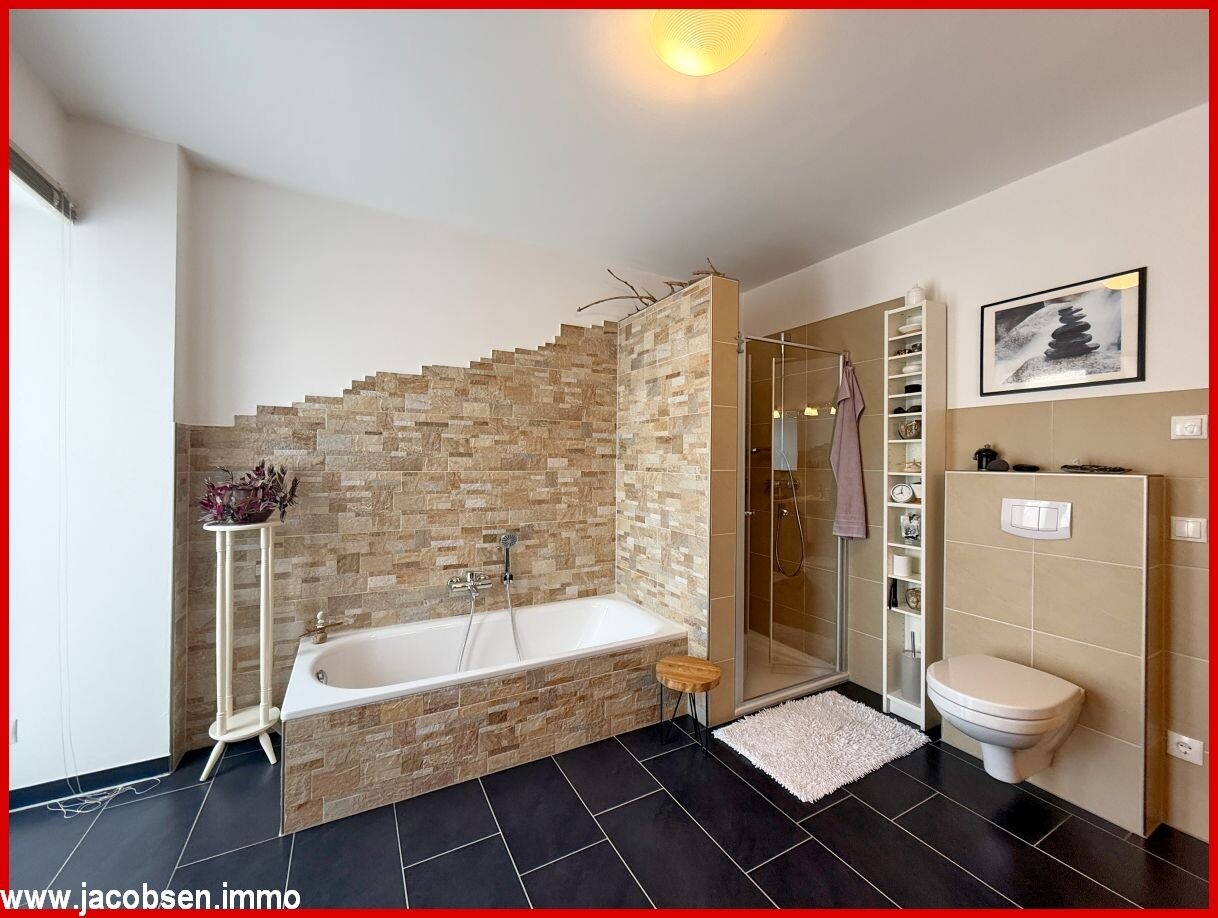 Badezimmer im 1. OG Bild 2