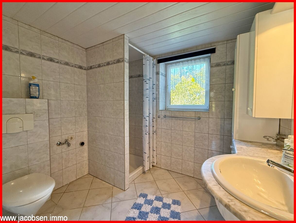 Badezimmer im Erdgeschoss