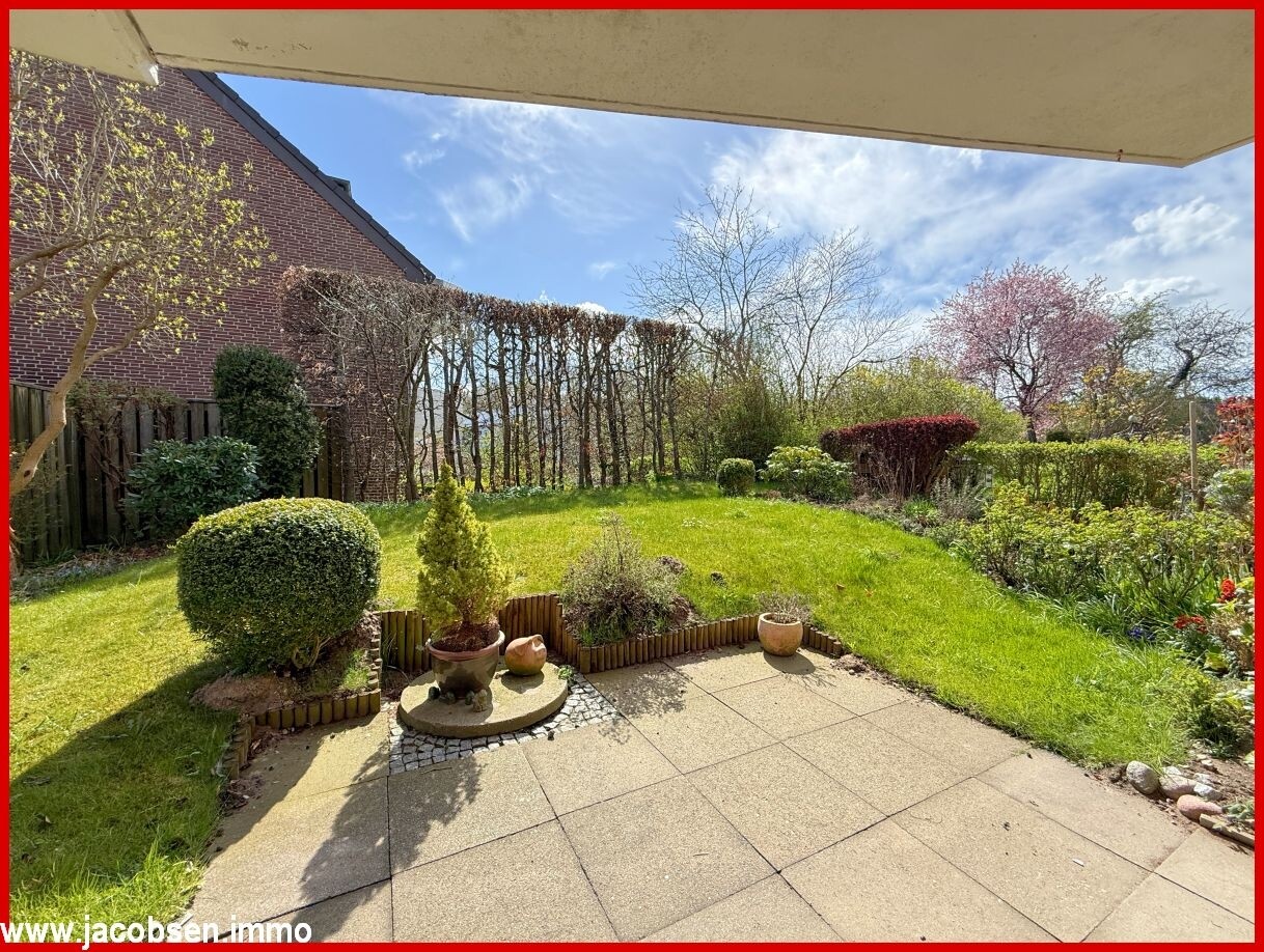 Blick aus dem Keller in den Garten