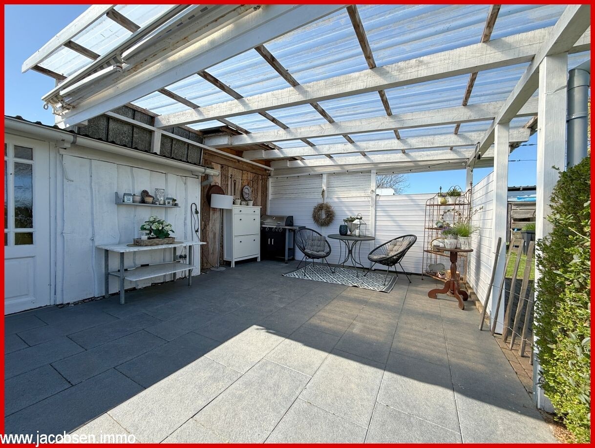 überdachte Terrasse am Partyraum