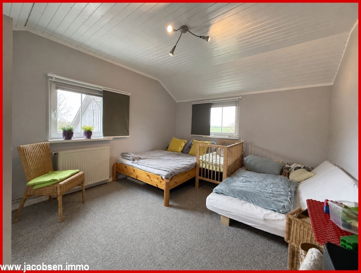 Kinderzimmer 2 im Dachgeschoss(1)