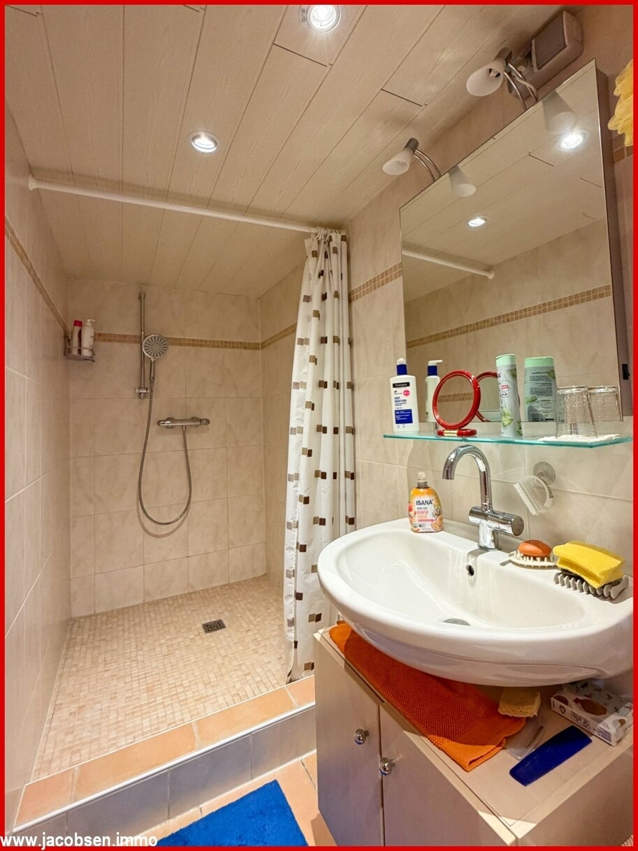 Dusche im Heizungsraum