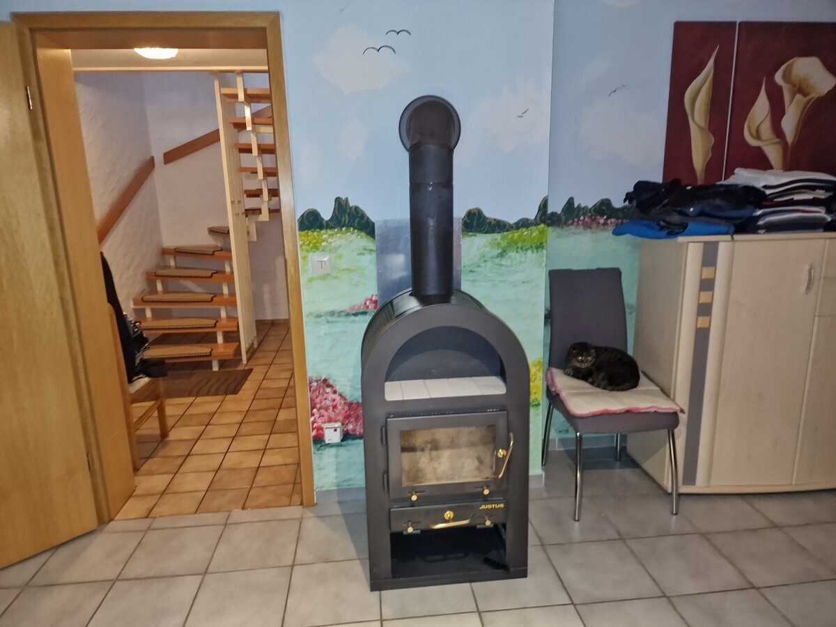 Schwedenofen im Hobbyraum