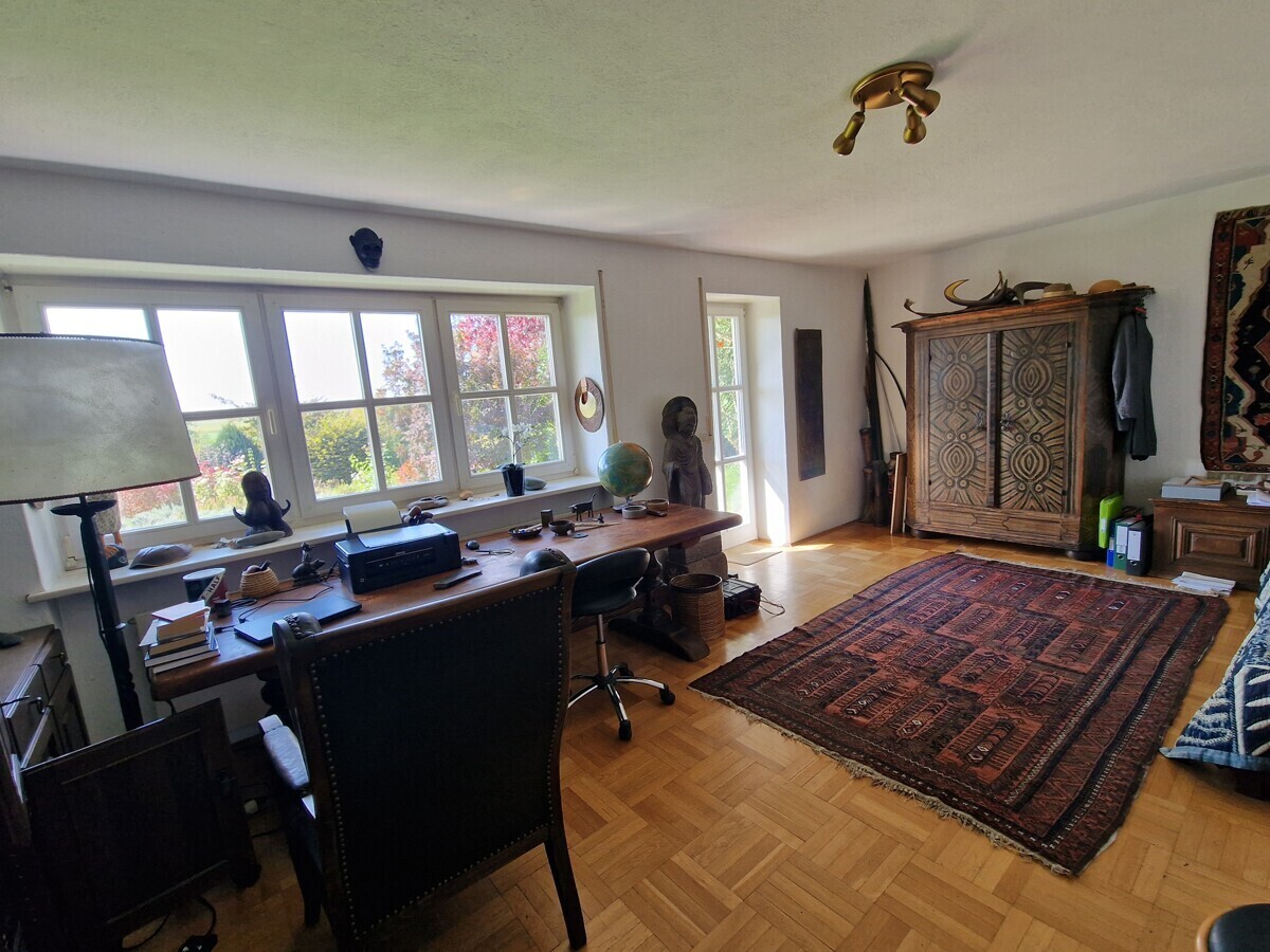 Studierzimmer mit Gartenzugang