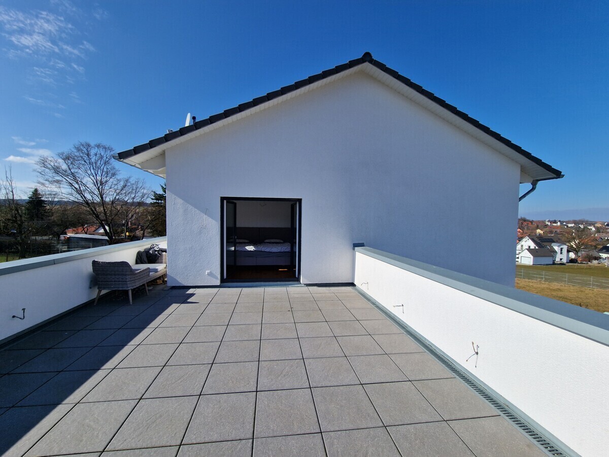 Dachterrasse vor dem Schlafzimmer
