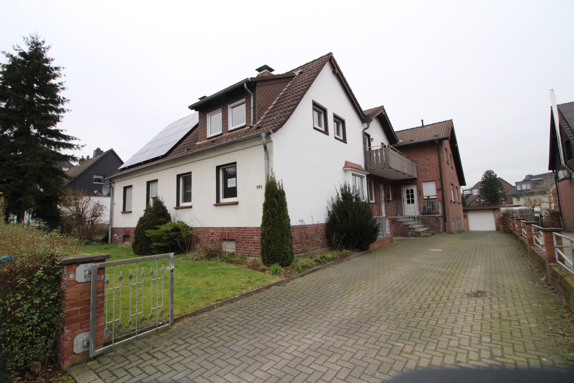 Straßenansicht
