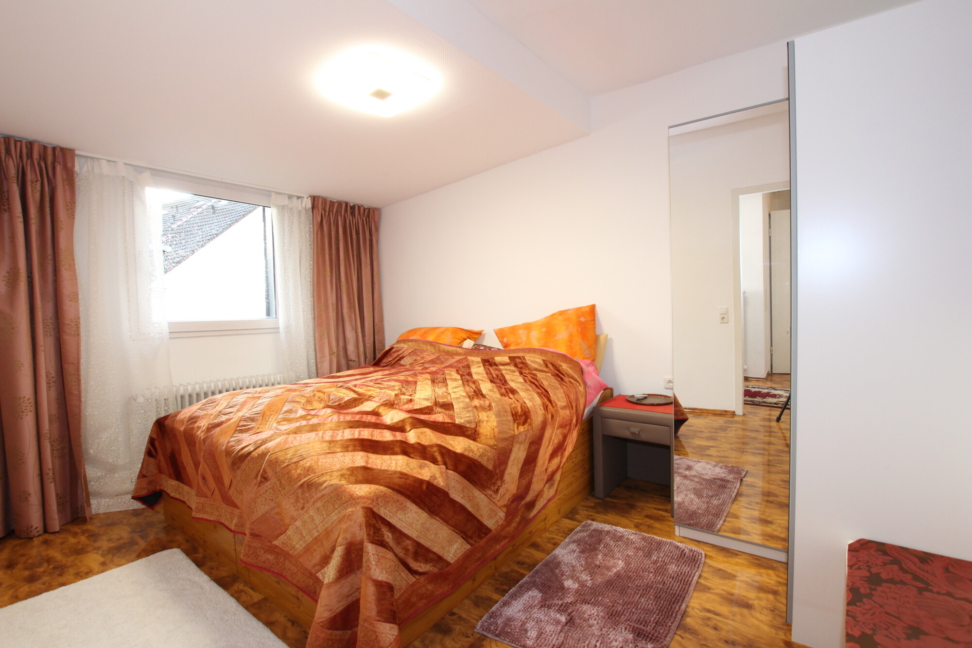 Schlafzimmer DG