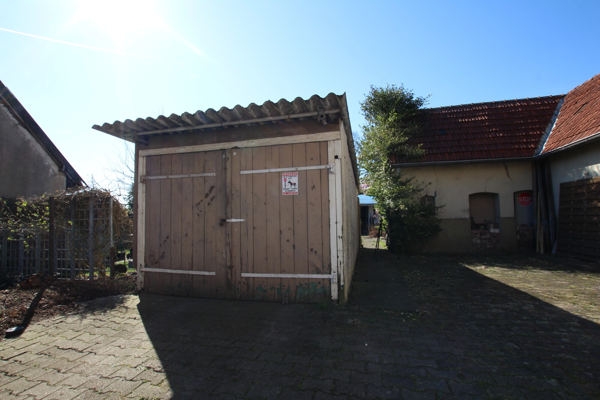 Garage