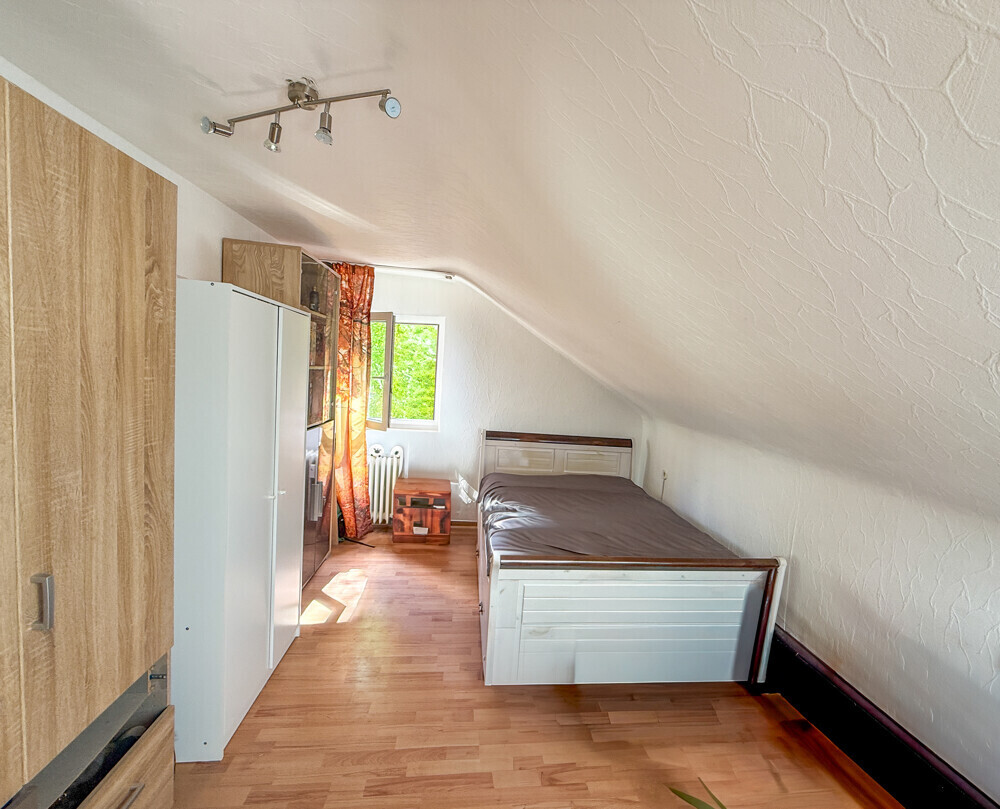 Zimmer Dachgeschoss links