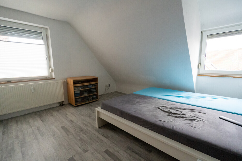 Zimmer Haus rechts