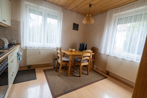 Wohnküche Haus rechts