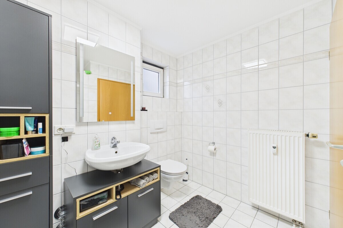 Tageslichtbad mit Dusche