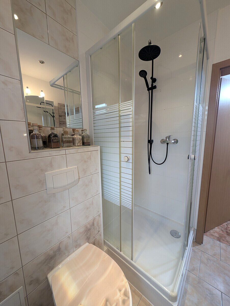 EG Gäste WC mit Dusche