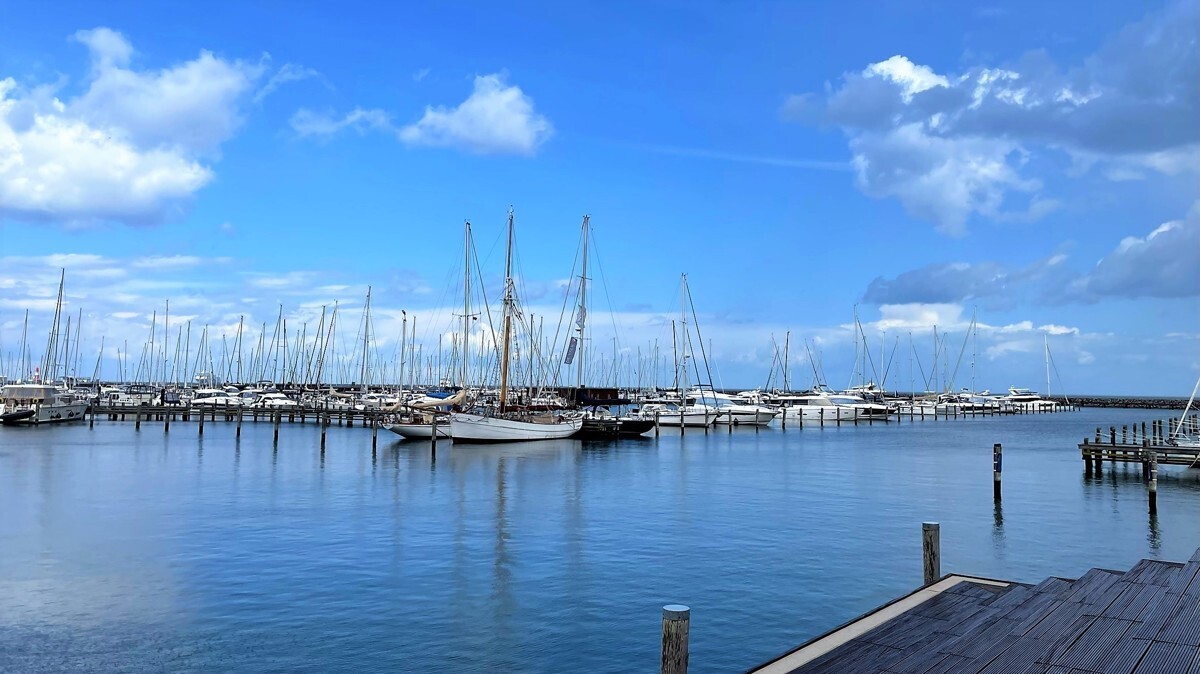 Strand am Yachthafen