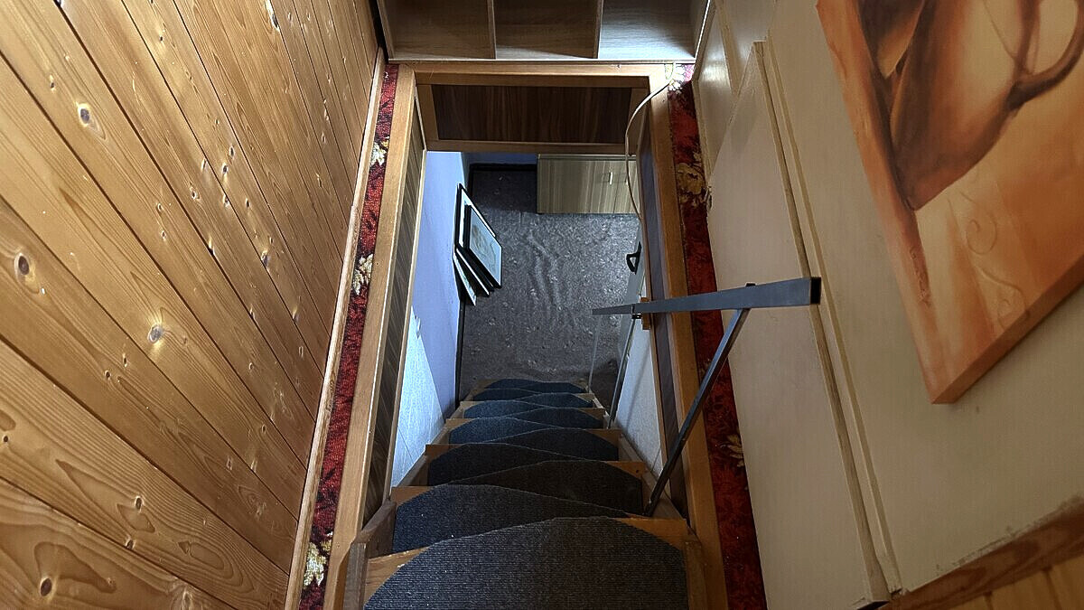 Treppe zum Dachgeschoss