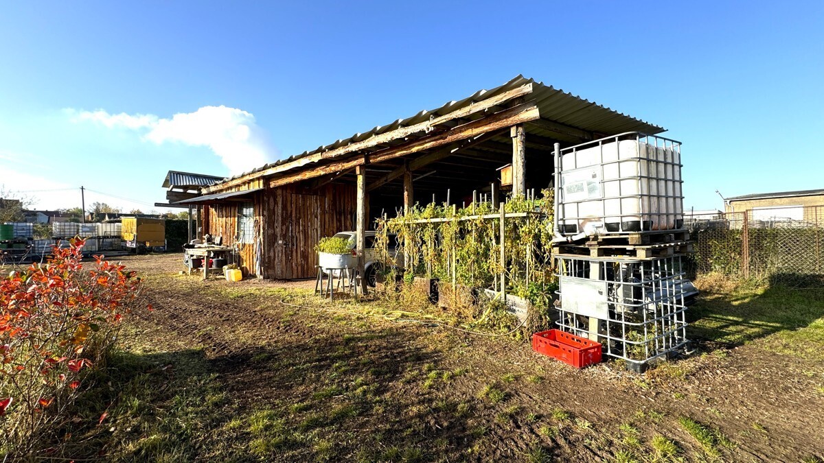 Unterstand für Maschinen