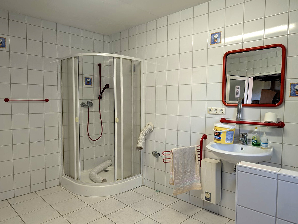 Badezimmer an der Garage