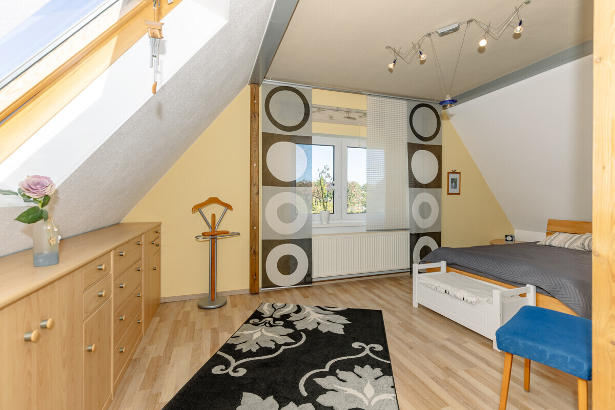 Schlafzimmer 2