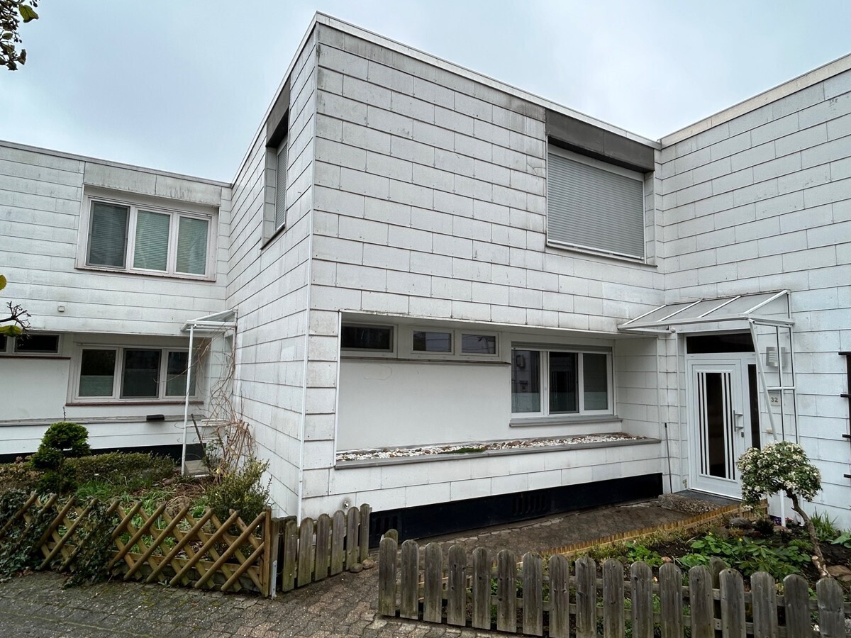Straßenansicht