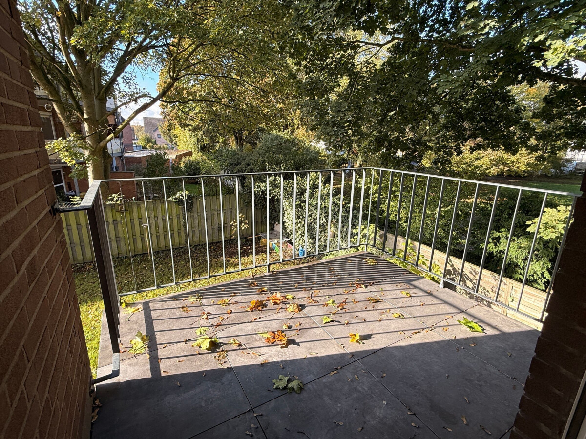 Balkon mit Gartenblick