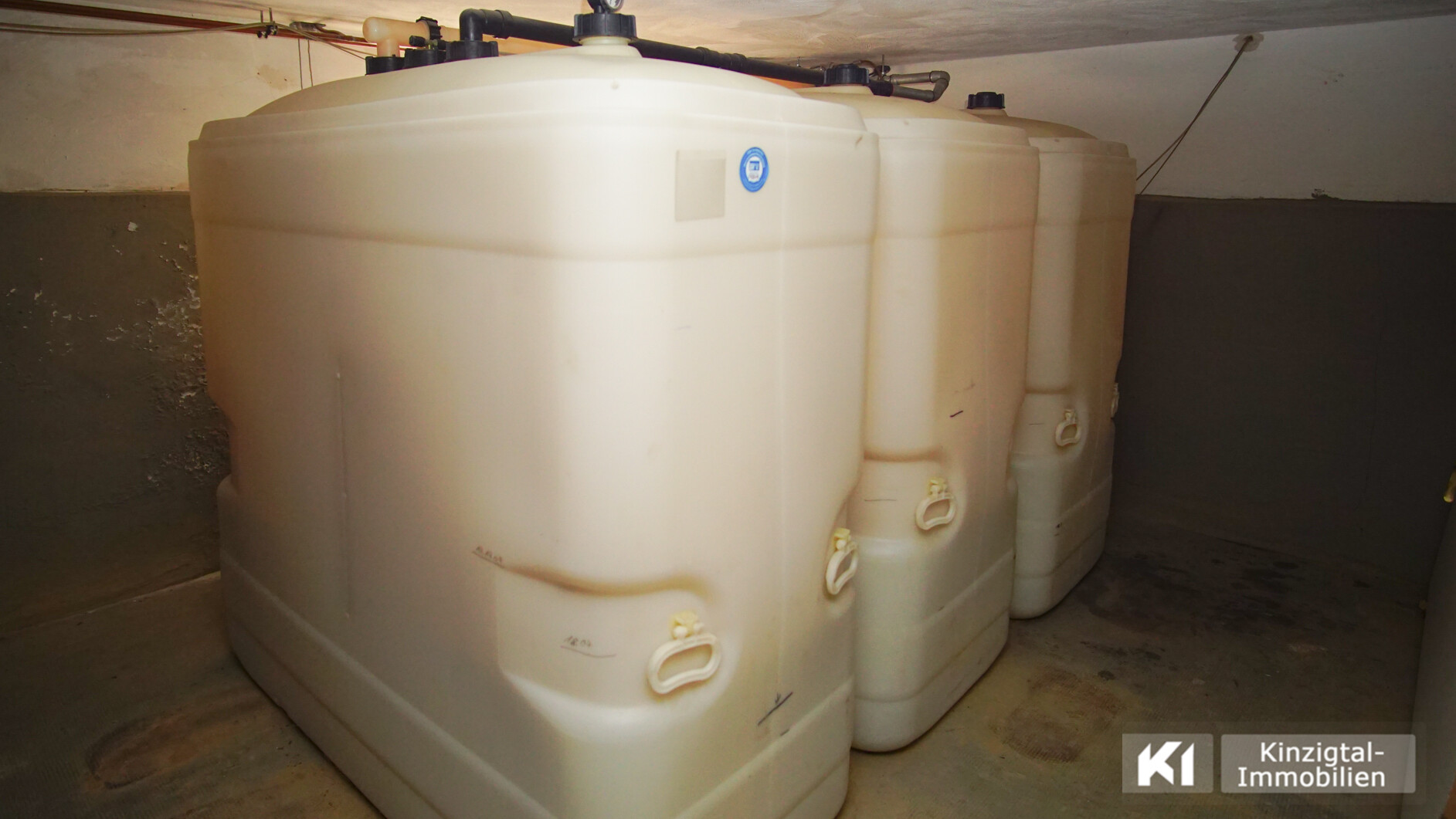 Tanklager ÖL - Kunsstofftanks 4.500 Li.