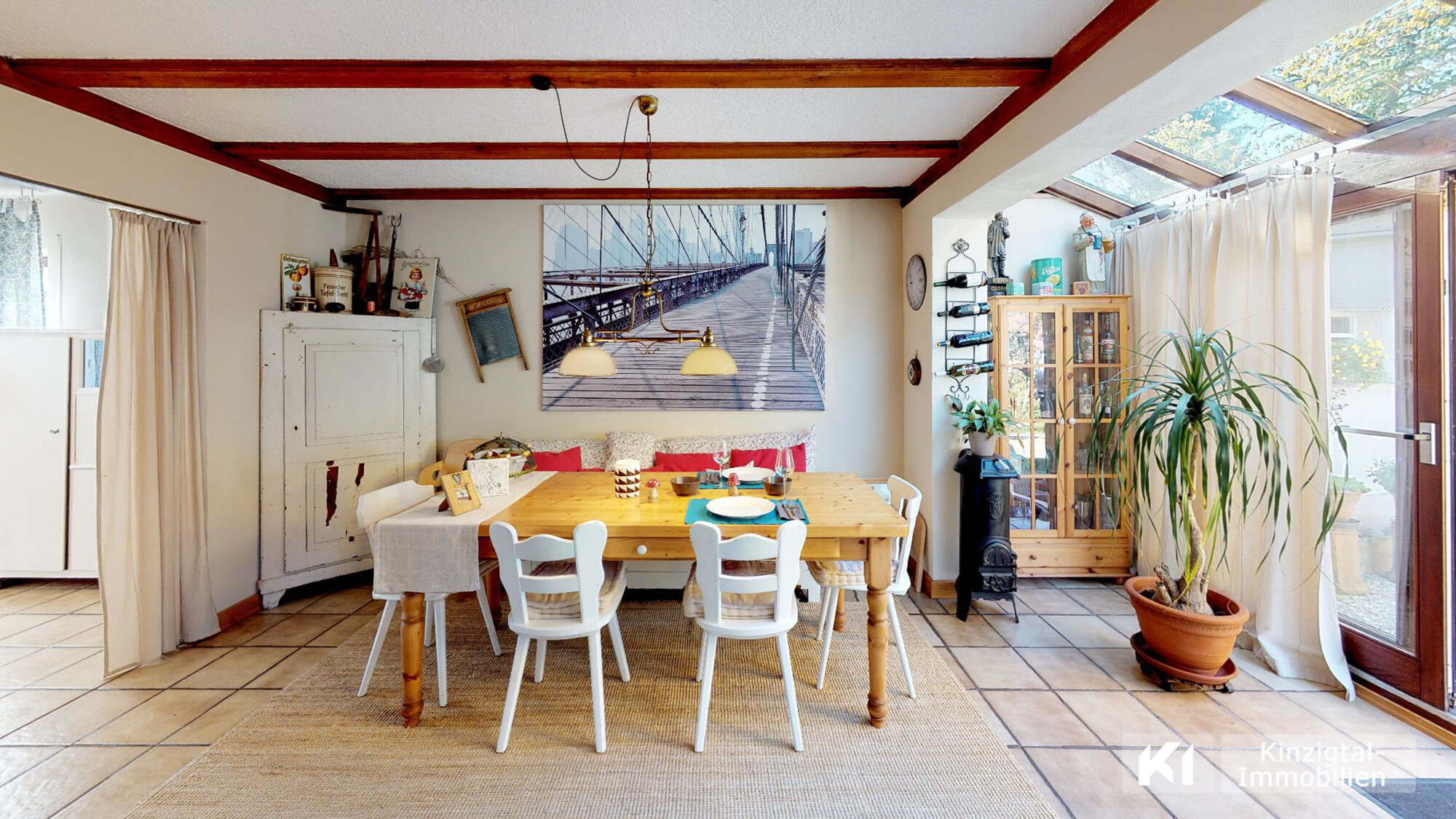 ... helles & geräumiges Wohn-Esszimmer (EG)