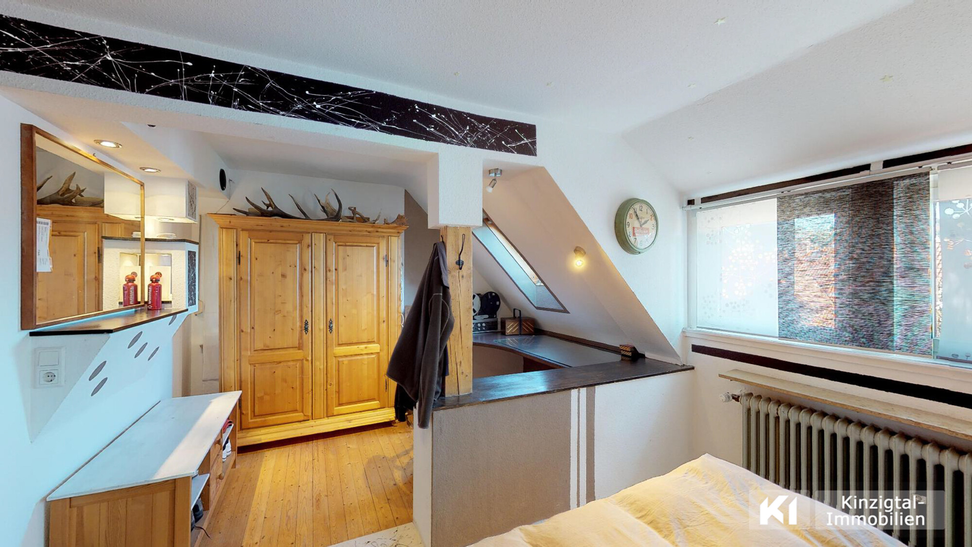 ... gemütliches Wohnen unter dem Dach