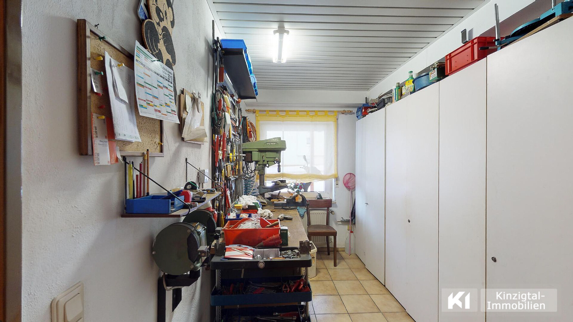 ... eigene Werkstatt mit Zugang zur Garage