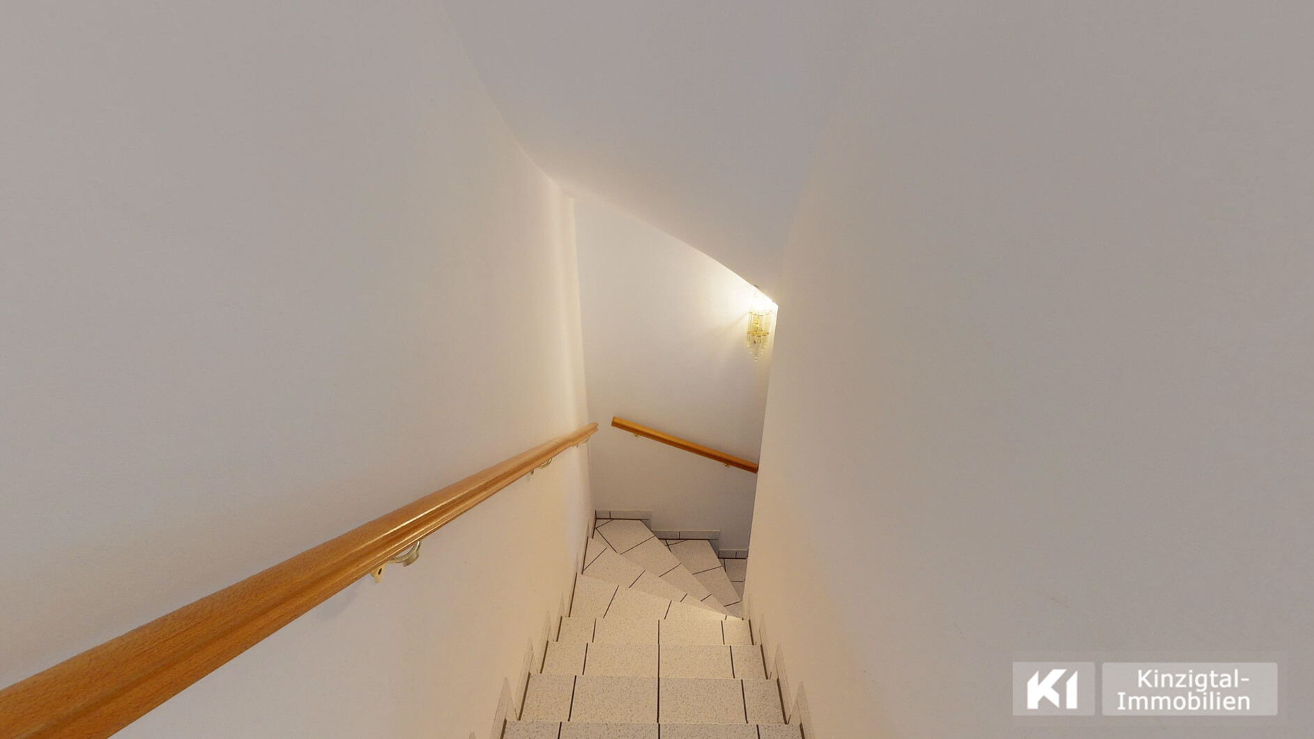 ... Abgang zum Keller