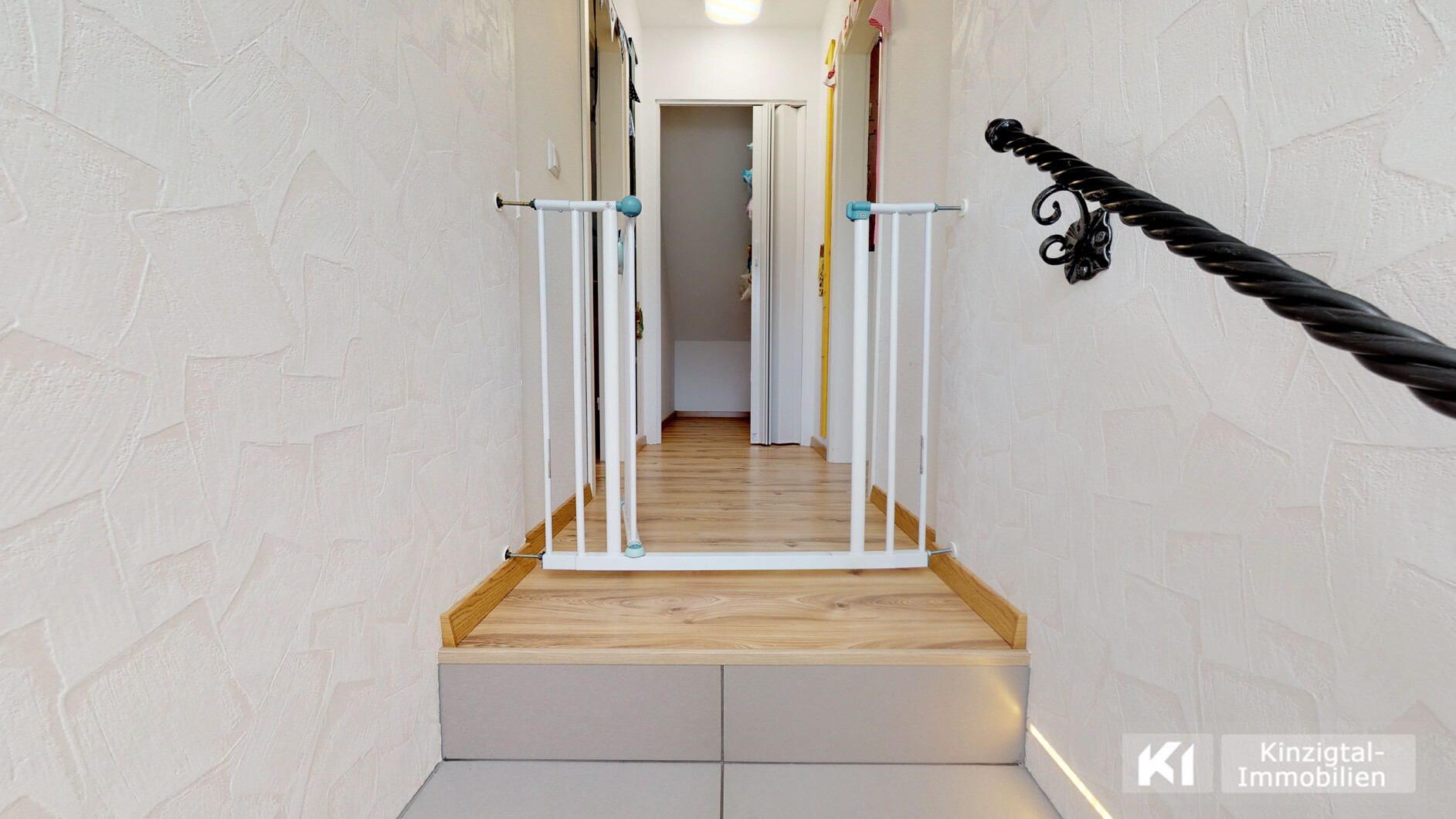 ... Hier geht es zu den Kinderzimmern