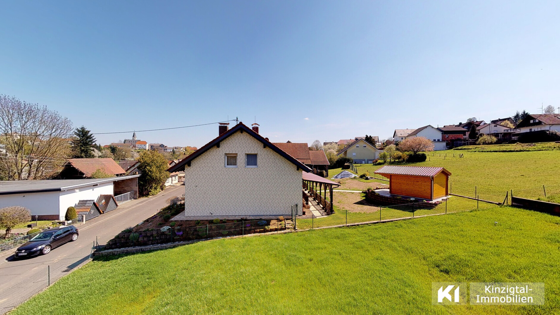 ... Der Balkon mit Blick auf Ihren Garten