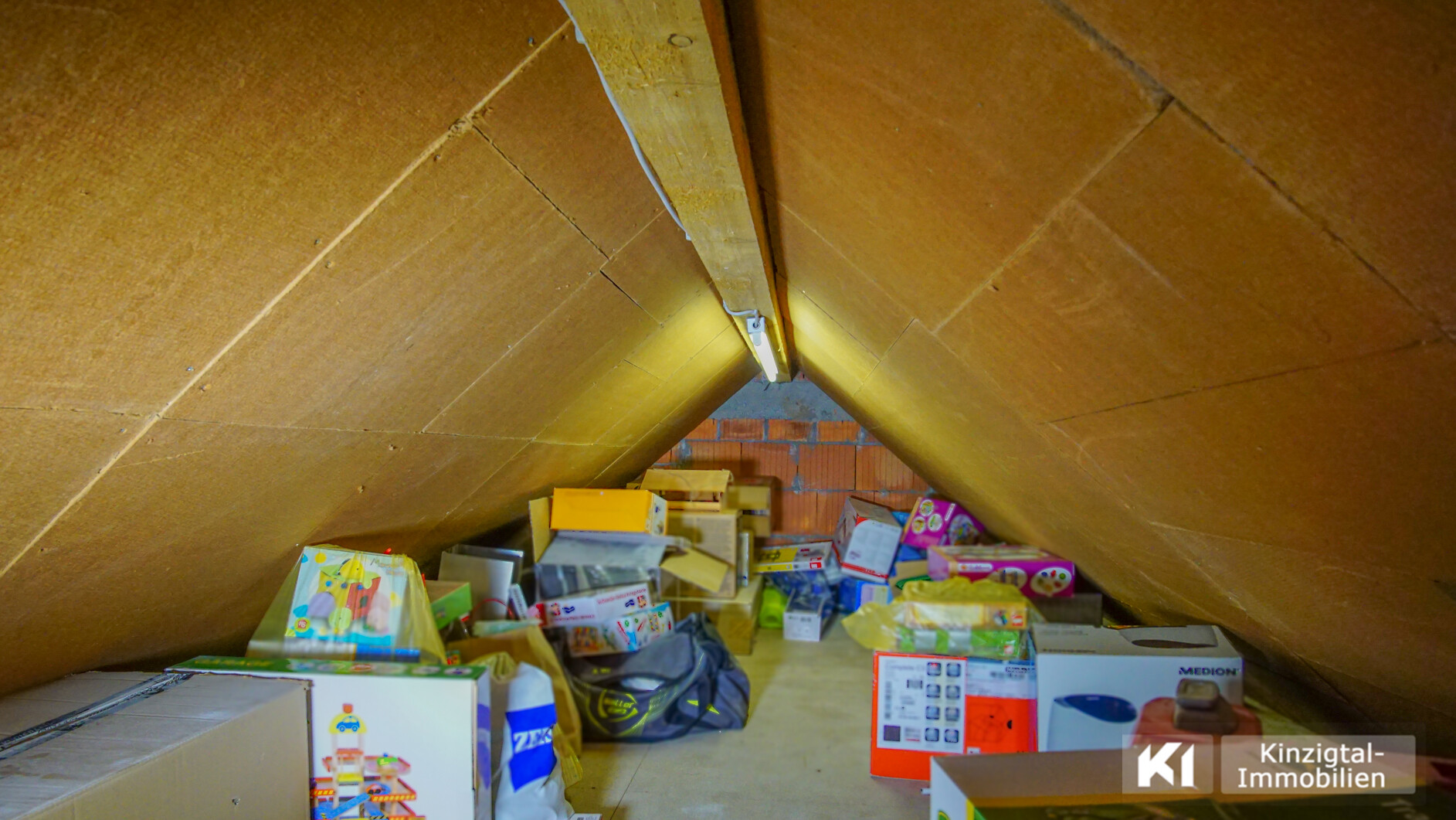 Spitzboden mit Dämmung