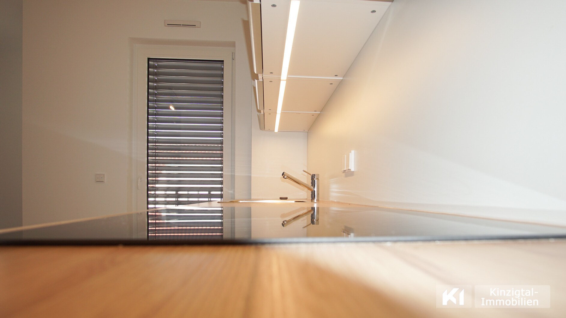 ... helle Arbeitsfläche