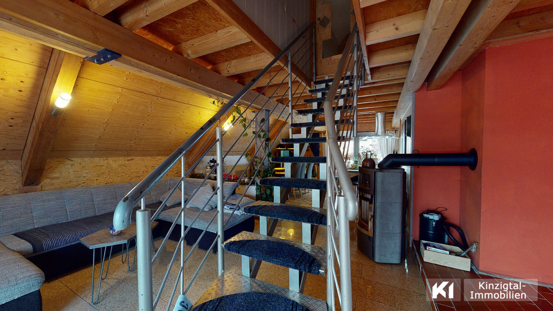 ... Treppenaufgang in das Schlafzimmer