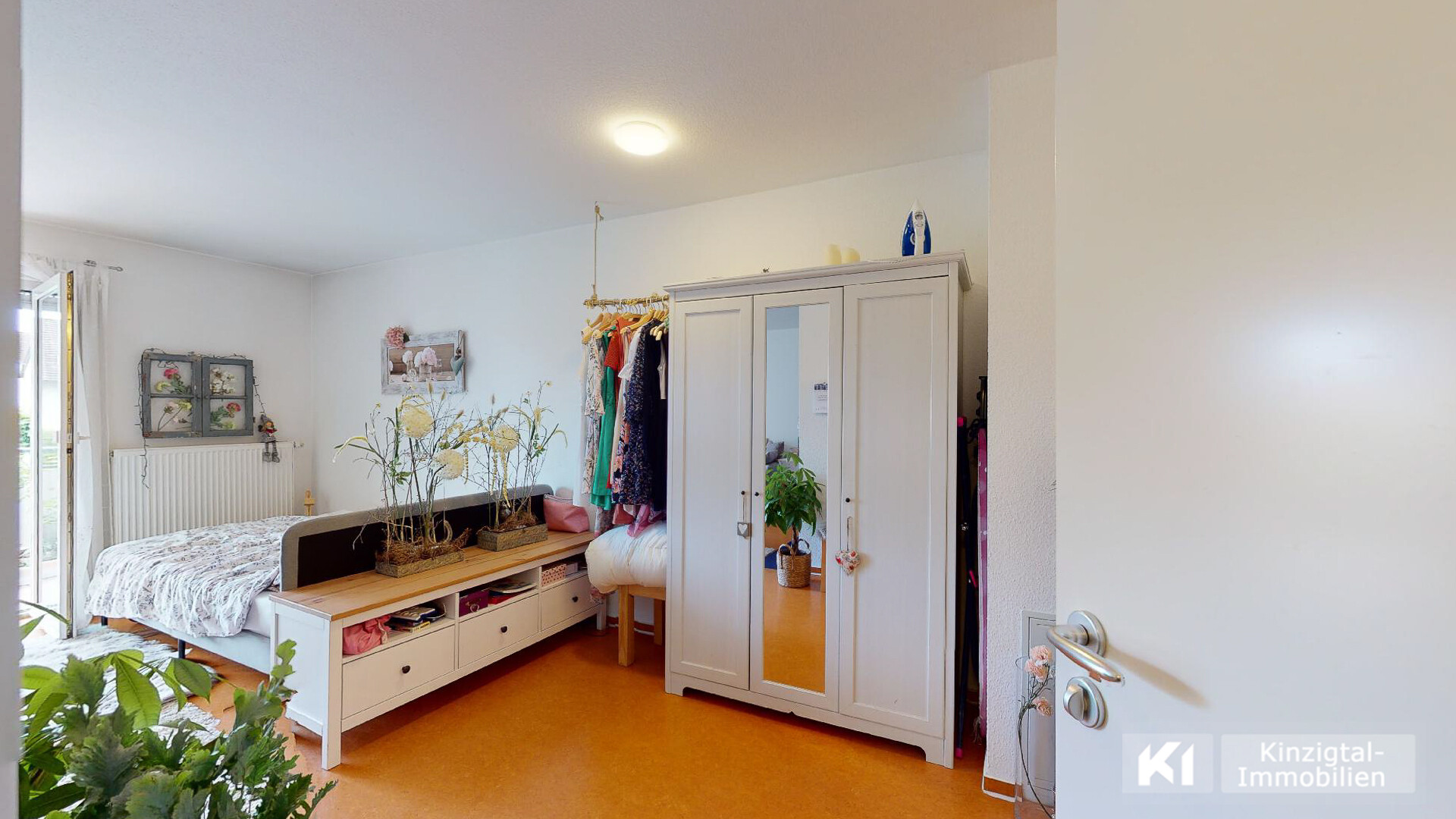 ... Platz für Ihren Schrank