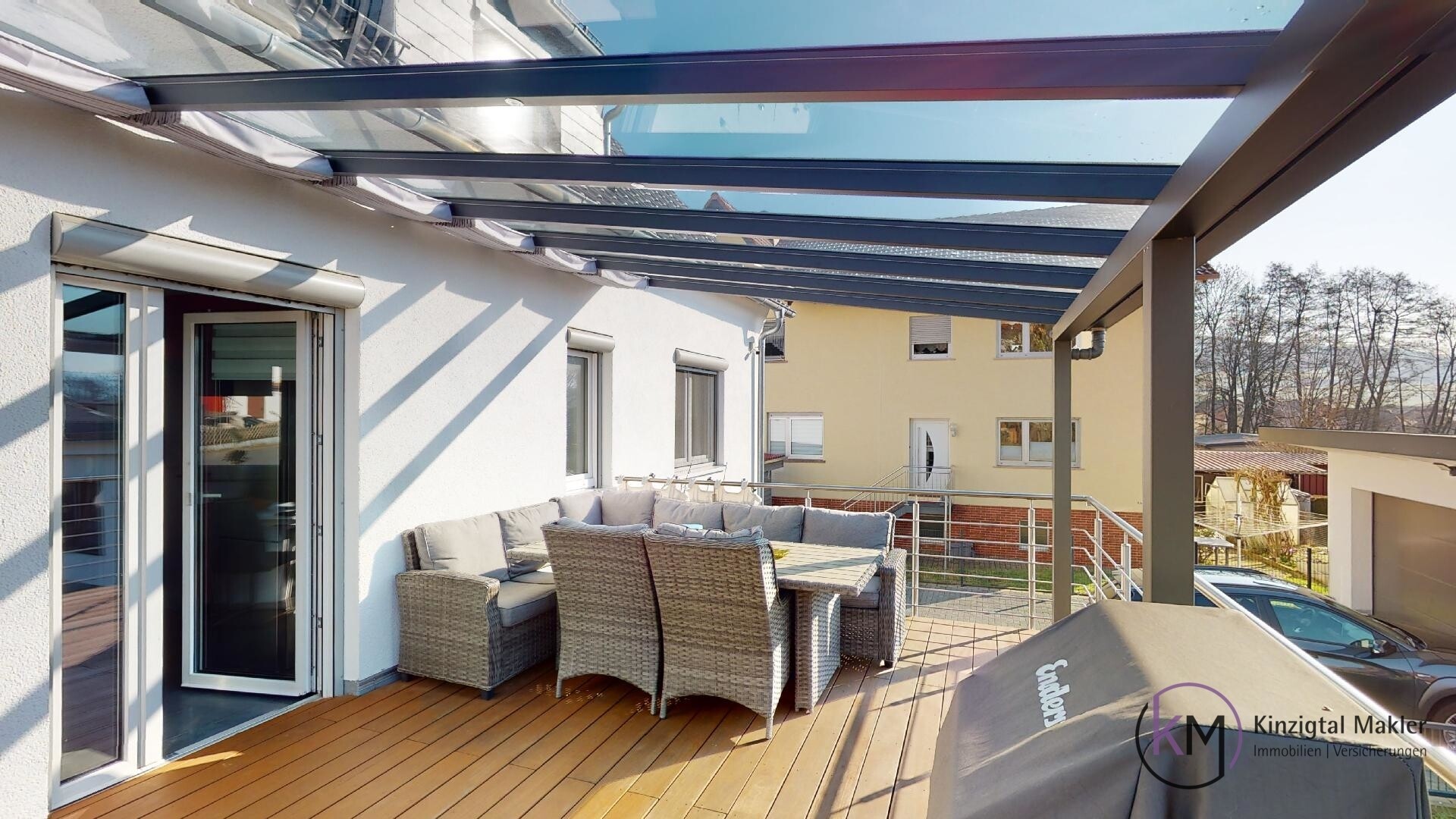 ... herrlich große Terrasse (Südwest)