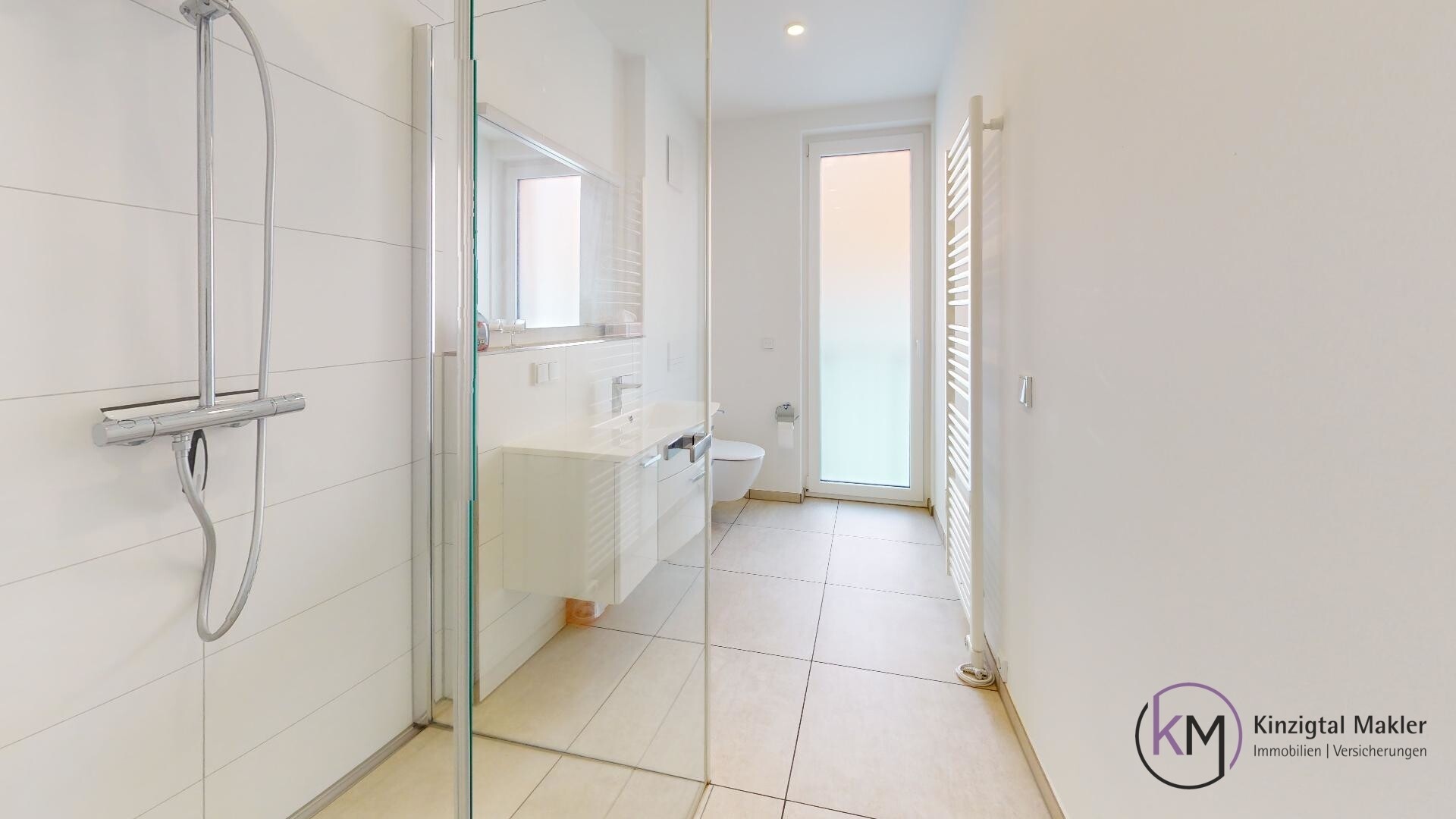 Badestrae-Bathroom
