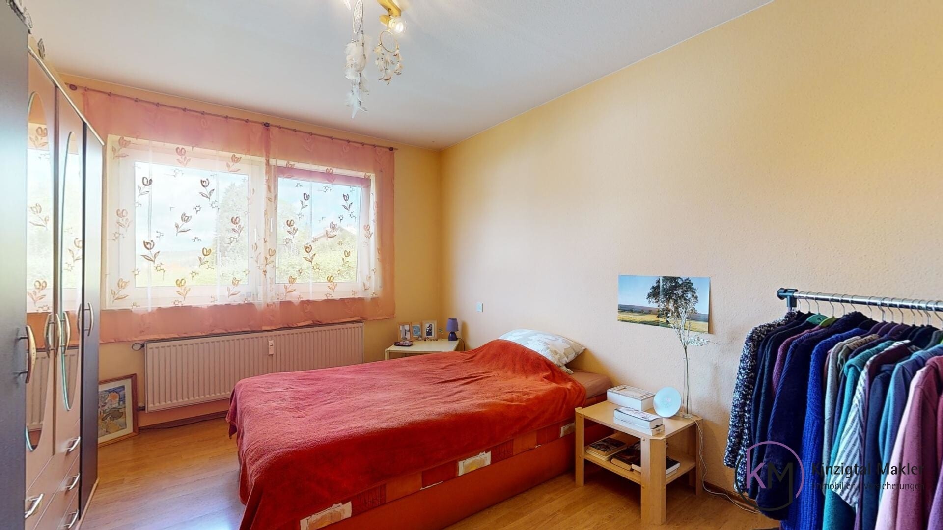 ... das Schlafzimmer
