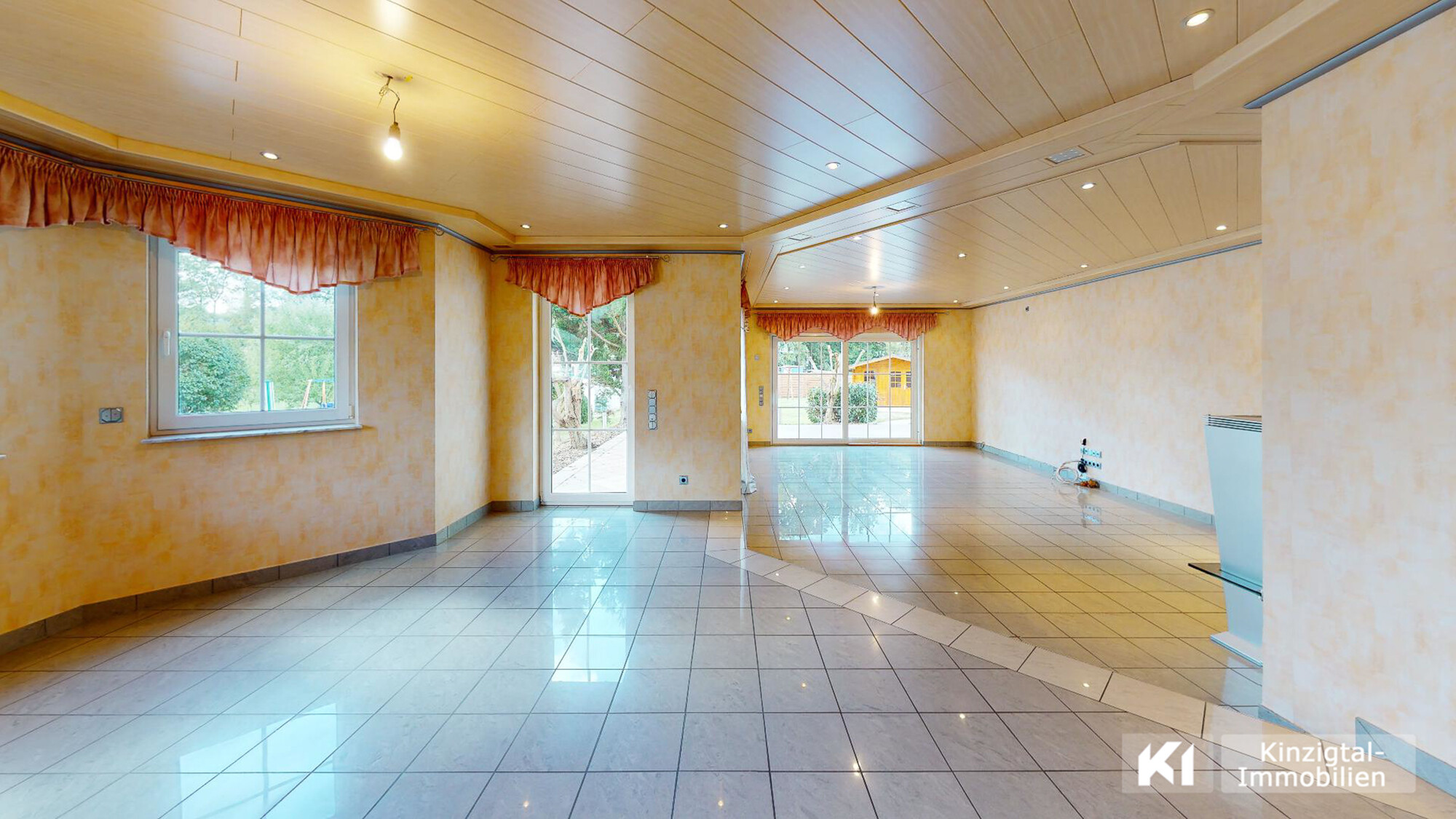 ...genügend Platz für eine große Tischgruppe