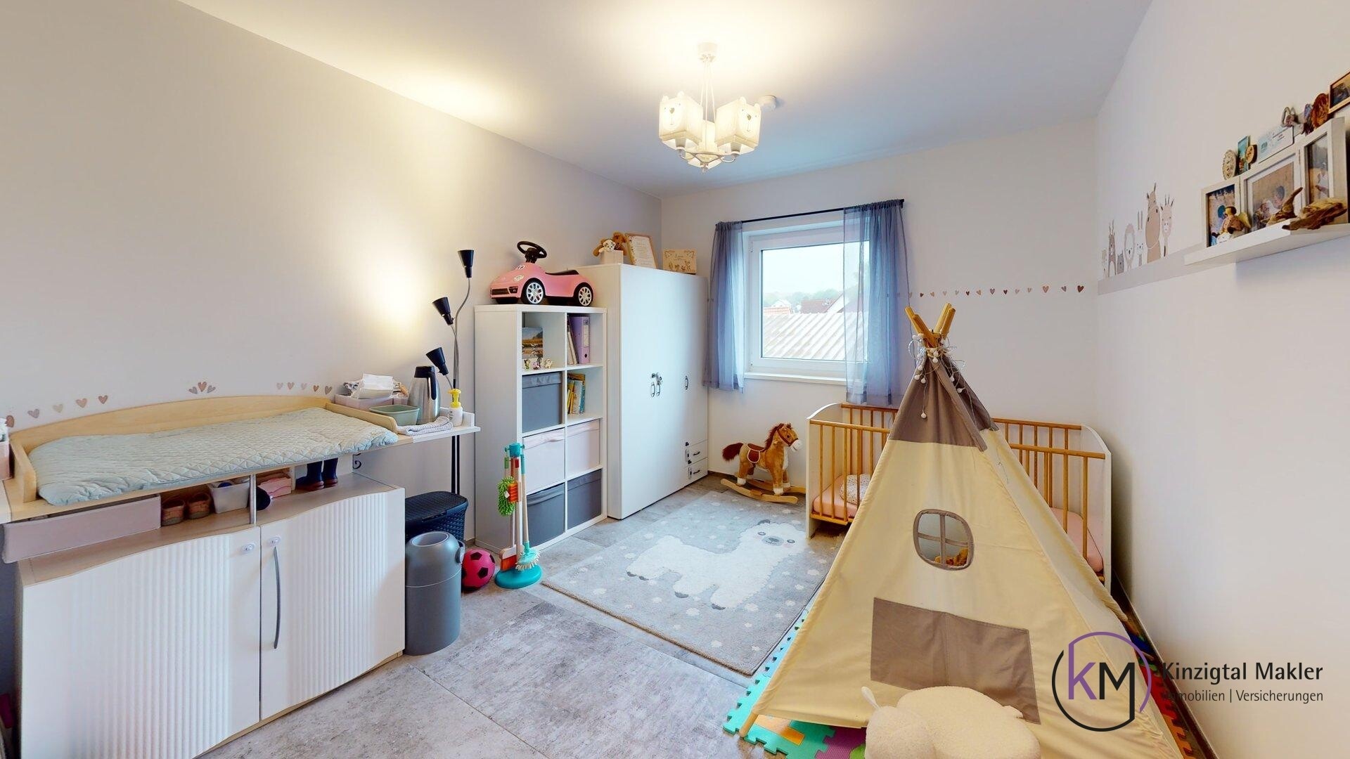 Becker-Wohnung-5-Bedroom 1