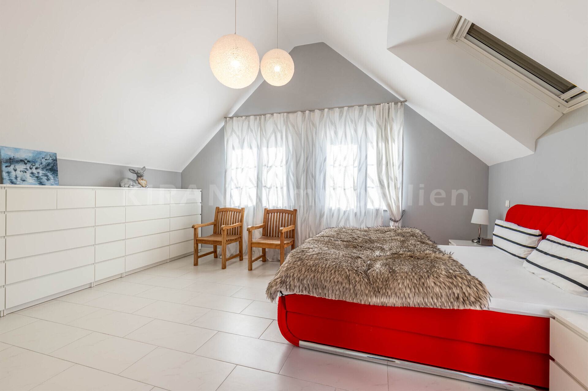 OG - Schlafzimmer 1