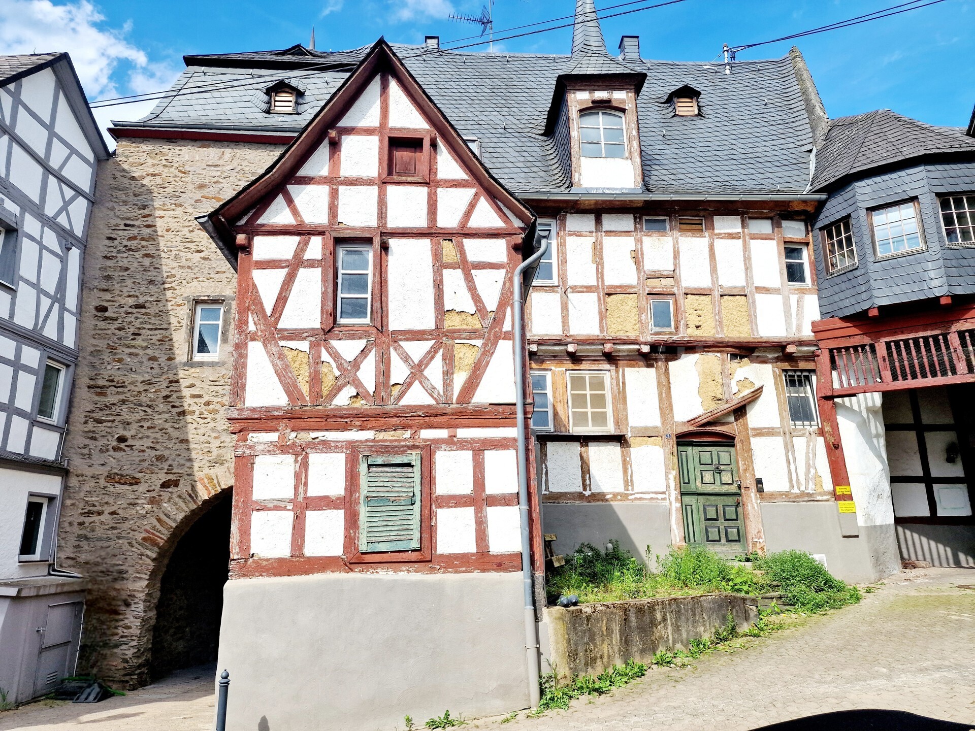 Deutsche Haus und Turm 1