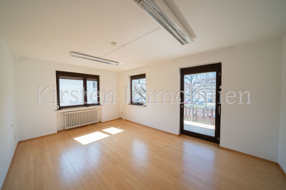 Zimmer-mit-Balkon-OG