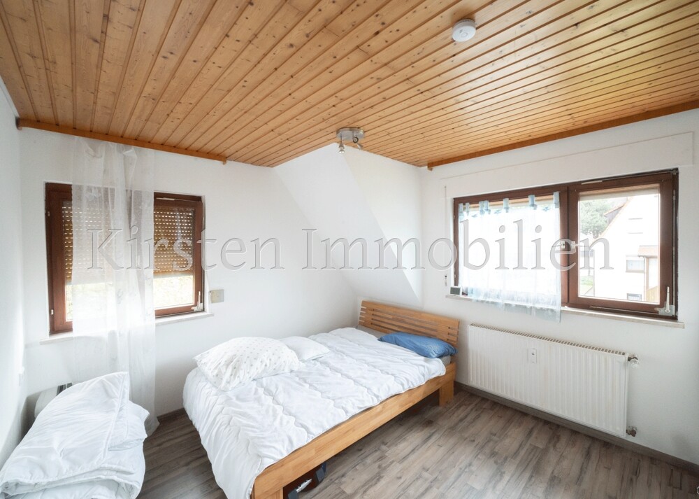 Schlafzimmer-DG